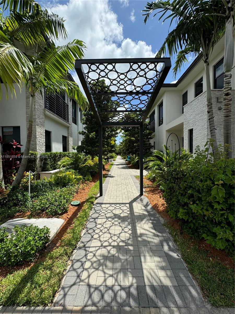 A Vendre_A louer. Annonces immobilieres Miami - Property Residential - A11851859 - A Louer : 8283 NW 47th Ln, Doral FL 33166