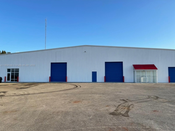 À vendre et à louer. Annonces immobilières à Miami - Propriété résidentielle - A11859148 - Bail commercial&nbsp;: 14961 SR W78, Moore Haven, FL 33471