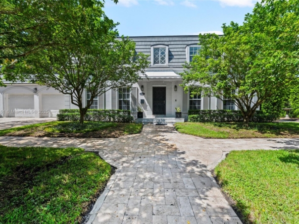 A Vendre_A louer. Annonces immobilieres Miami - Immobilier Résidentiel - A11885661 - A Vendre : 1314 Country Club Prado, Coral Gables FL 33134