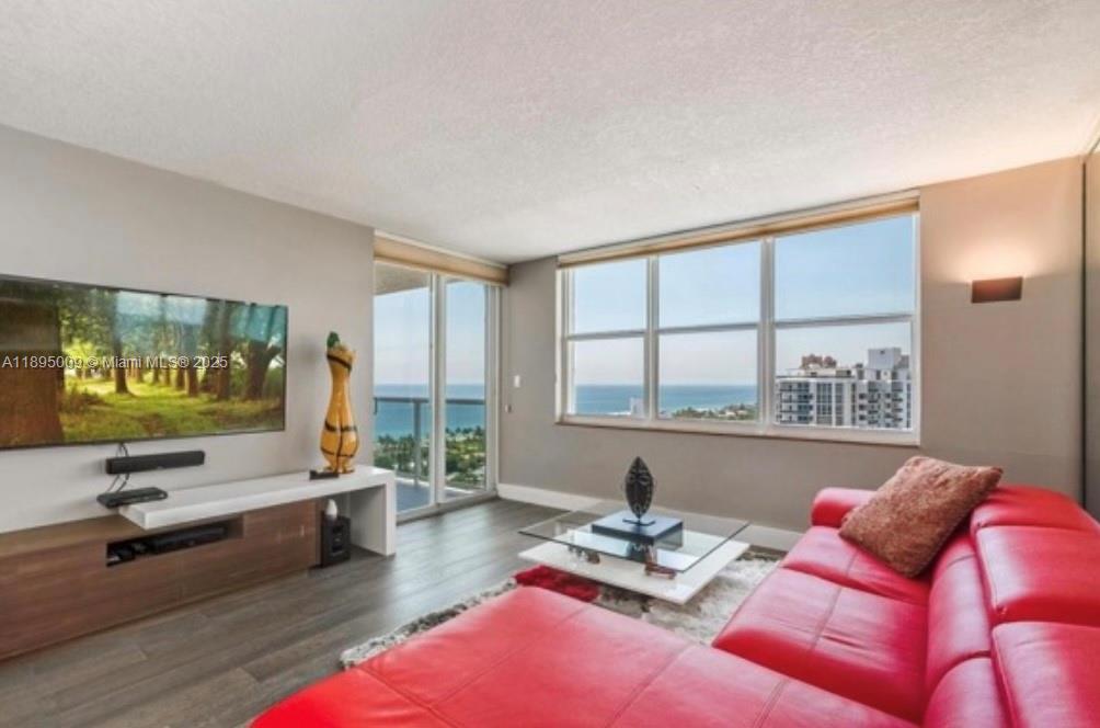 A Vendre_A louer. Annonces immobilieres Miami - Property Residential - A11895009 - A Vendre : 3015 N Ocean Blvd #19H, Fort Lauderdale FL 33308