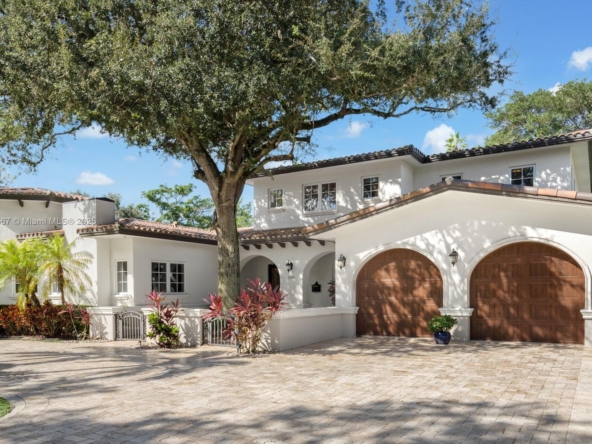 A Vendre_A louer. Annonces immobilieres Miami - Property Residential - A11899567 - A Vendre : 2500 N Greenway Dr, Coral Gables FL 33134