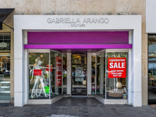 A Vendre_A louer. Annonces immobilieres Miami - Property Residential - A11900234 - Bail Commercial : 332 Coral Way, Coral Gables FL 33134