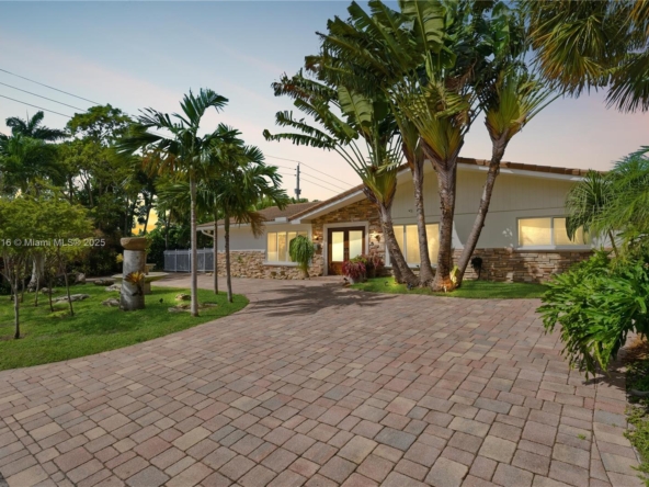 A Vendre_A louer. Annonces immobilieres Miami - Immobilier Résidentiel - A11899116 - A Vendre : 3901 NE 25th Ave, Lighthouse Point FL 33064