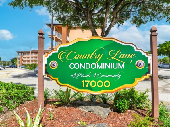 A Vendre_A louer. Annonces immobilieres Miami - Property Residential - A11896773 - A Vendre : 17000 NW 67th Ave #230, Hialeah FL 33015