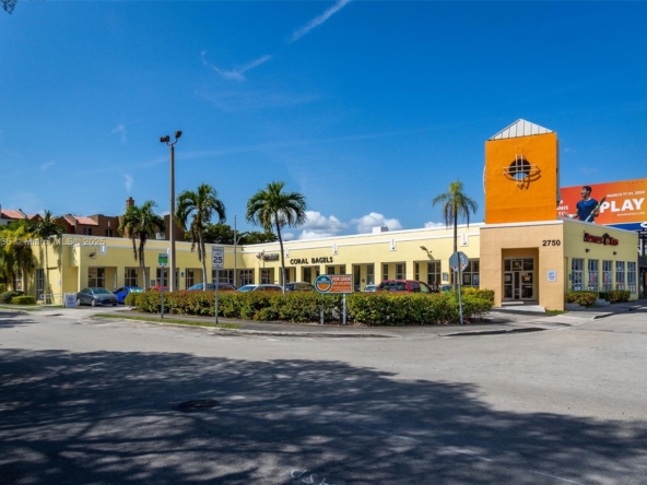 À vendre/À louer. Annonces immobilières Miami - Propriété résidentielle - A11901536 - Bail commercial&nbsp;: 2750 26th Ave #C, Coconut Grove, FL 33133
