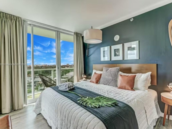 A Vendre_A louer. Annonces immobilieres Miami - Propriété Résidentielle - A11909913 - A Vendre : 2889 Mcfarlane Rd #1512, Coconut Grove FL 33133