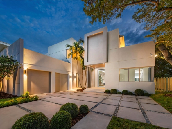 A Vendre_A louer. Annonces immobilieres Miami - Property Residential - A11911002 - A Vendre : 3200 Calusa St, Coconut Grove FL 33133