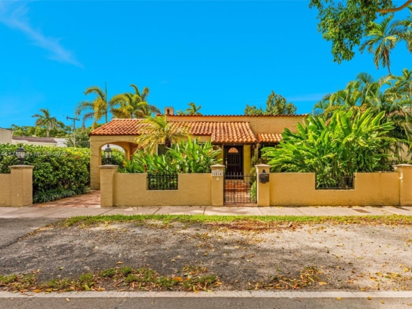 A Vendre_A louer. Annonces immobilieres Miami - Propriété Résidentielle - A11912644 - A Louer : 1514 Capri St, Coral Gables FL 33134