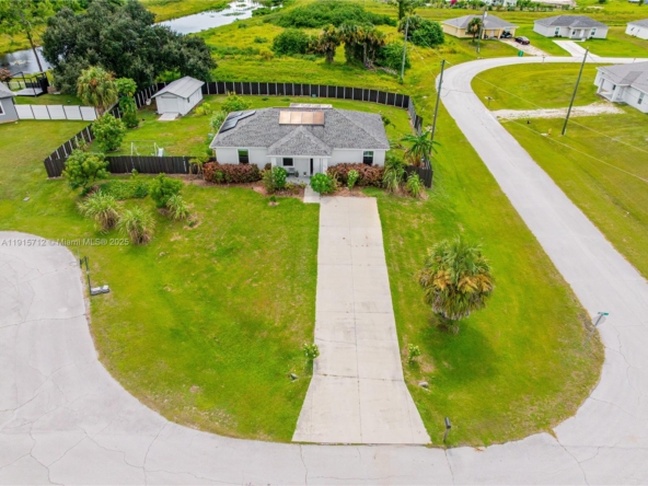 A Vendre_A louer. Annonces immobilieres Miami - Propriété Résidentielle - A11915712 - A Vendre : 9012 S INDIO CT, La Belle FL 33935