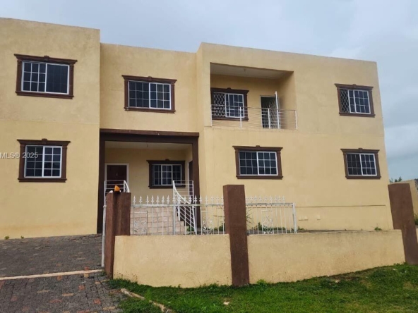 A Vendre_A louer. Annonces immobilieres Miami - Propriété Résidentielle - A11918705 - A Vendre : 02 Waltham, Mandeville, Manchester, Jamaica, NA