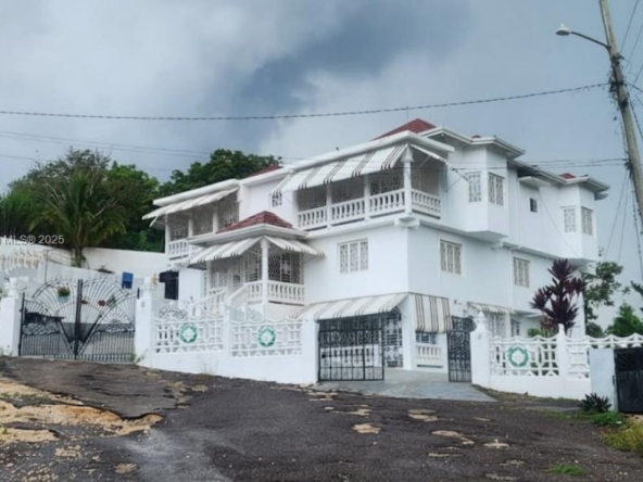 A Vendre_A louer. Annonces immobilieres Miami - Propriété Résidentielle - A11918720 - A Vendre : 03 Waltham, Mandeville, Manchester, Jamaica, NA