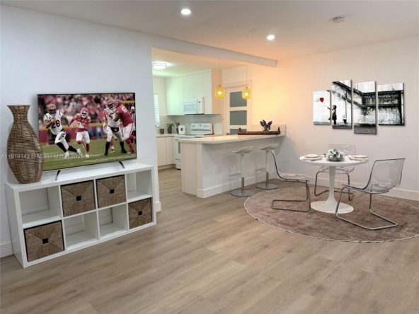 A Vendre_A louer. Annonces immobilieres Miami - Immobilier Résidentiel - A11919143 - A Louer : 6250 SW 58th Pl #1, South Miami FL 33143