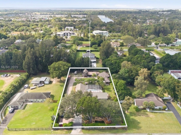 A Vendre_A louer. Annonces immobilieres Miami - Immobilier Résidentiel - A11919569 - A Vendre : 5601 SW 195th Ter, Southwest Ranches FL 33332