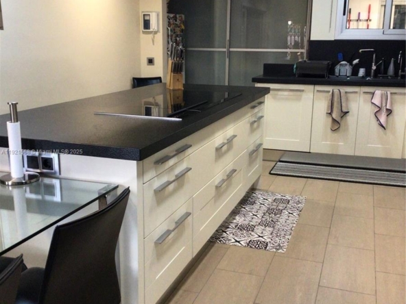 A Vendre_A louer. Annonces immobilieres Miami - Propriété Résidentielle - A11921568 - A Vendre : 17 Canonge Domenech, PA 17310