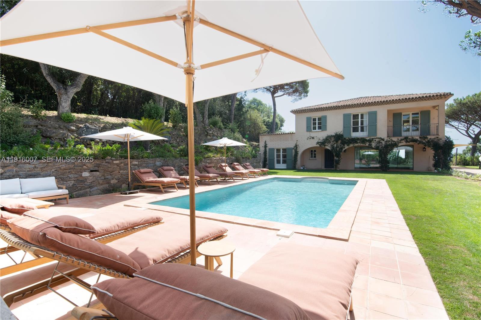 A Vendre_A louer. Annonces immobilieres Miami - Property Residential - A11916007 - A Louer : Saint Anne Parma, FL