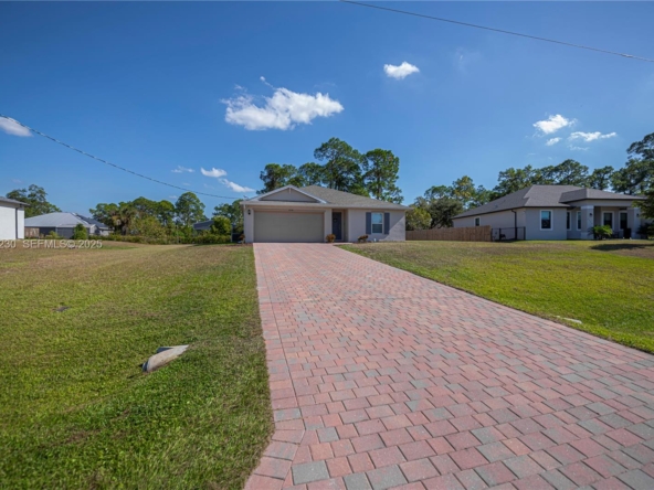 A Vendre_A louer. Annonces immobilieres Miami - Property Residential - A11925230 - A Vendre : 6058 S Moss Circle, La Belle FL 33935