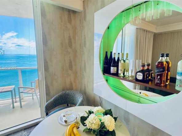 A Vendre_A louer. Annonces immobilieres Miami - Immobilier Résidentiel - A11925516 - A Vendre : 18001 Collins Ave #2512, Sunny Isles Beach FL 33160