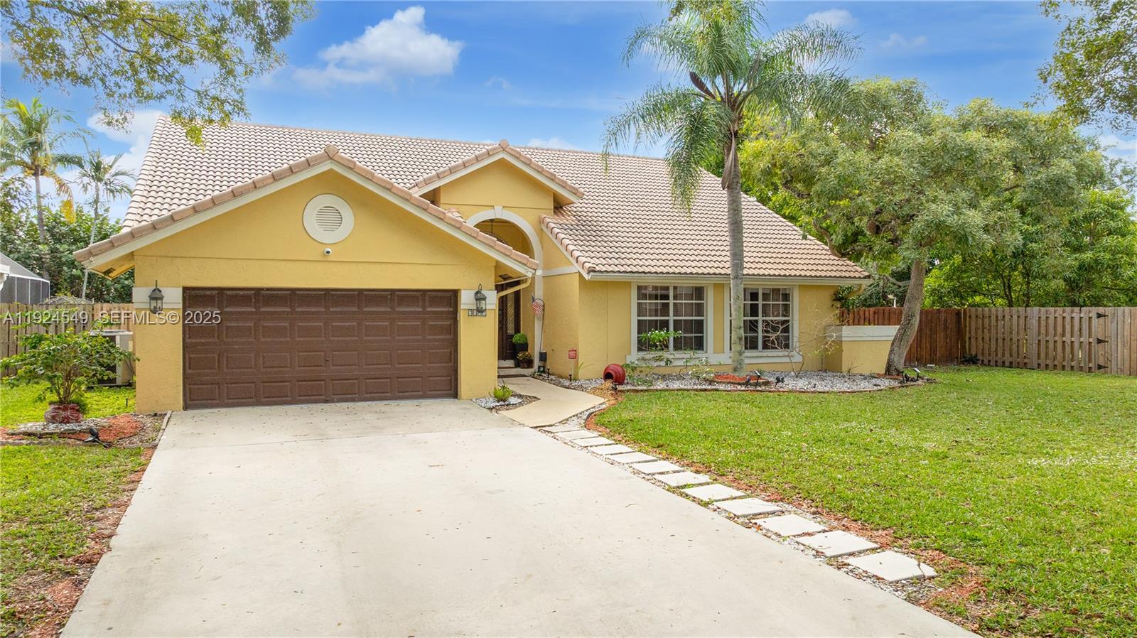 A Vendre_A louer. Annonces immobilieres Miami - Property Residential - A11924549 - A Vendre : 7101 NW 44th Ln, Coconut Creek FL 33073