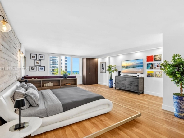 A Vendre_A louer. Annonces immobilieres Miami - Property Residential - A11930943 - A Louer : 2301 Collins Ave #714, Miami Beach FL 33139