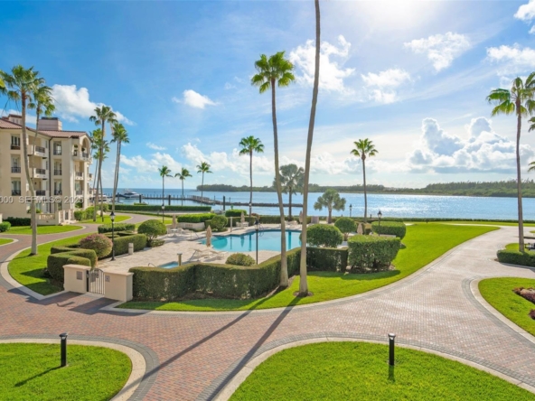 A Vendre_A louer. Annonces immobilieres Miami - Immobilier Résidentiel - A11933000 - A Vendre : 2124 Fisher Island Dr #2124, Miami Beach FL 33109