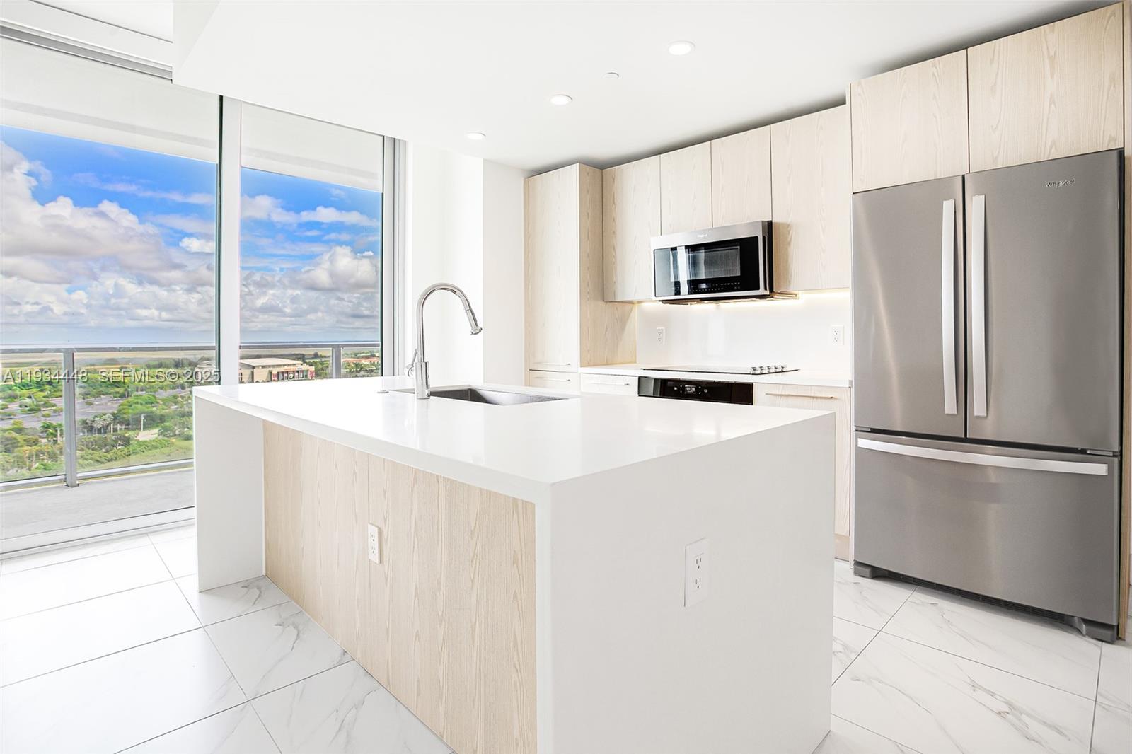 A Vendre_A louer. Annonces immobilieres Miami - Property Residential - A11934448 - A Louer : 2000 Metropica Way #2501, Sunrise FL 33323
