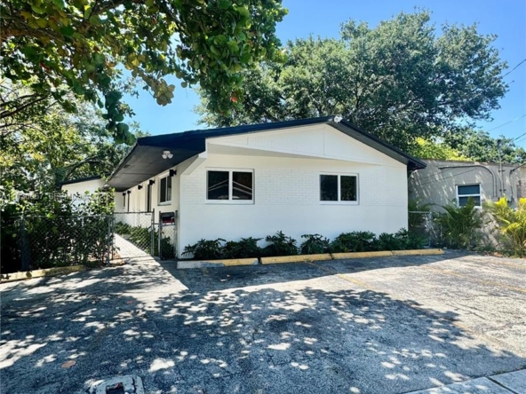 A Vendre_A louer. Annonces immobilieres Miami - Immobilier Résidentiel - A11936067 - A Vendre : 111 NW 7th Ave, Dania Beach FL 33004