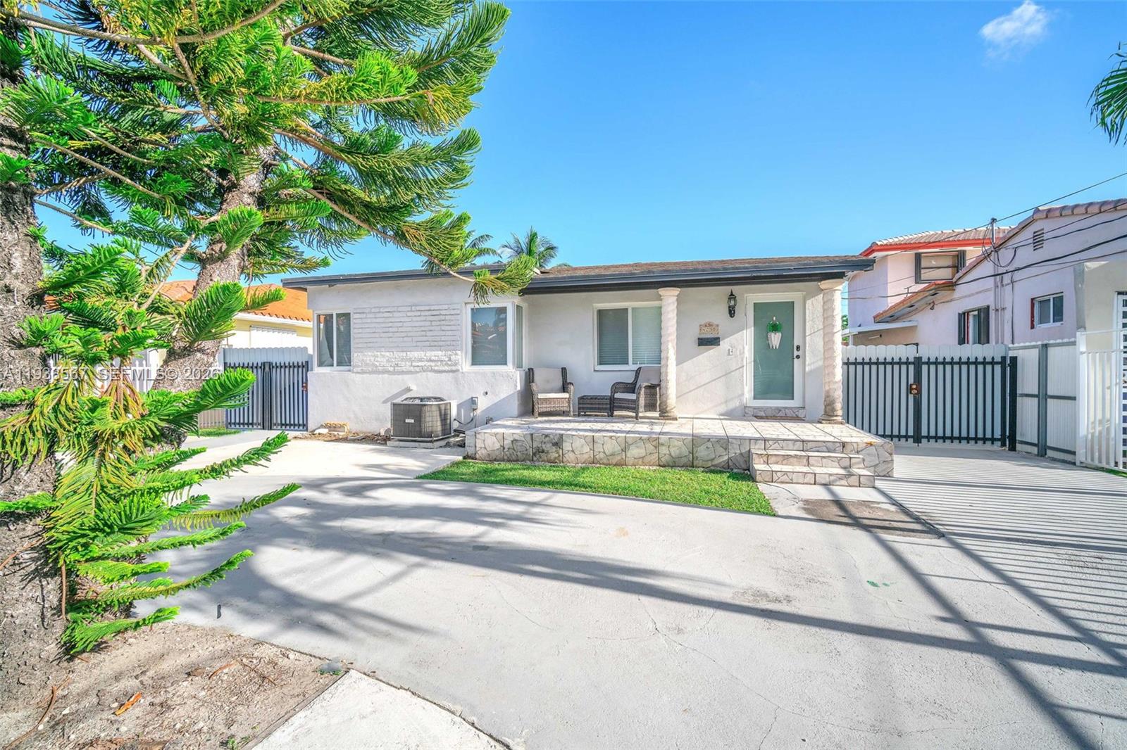 A Vendre_A louer. Annonces immobilieres Miami - Property Residential - A11938567 - A Vendre : 4230 SW 5th St, Miami FL 33134