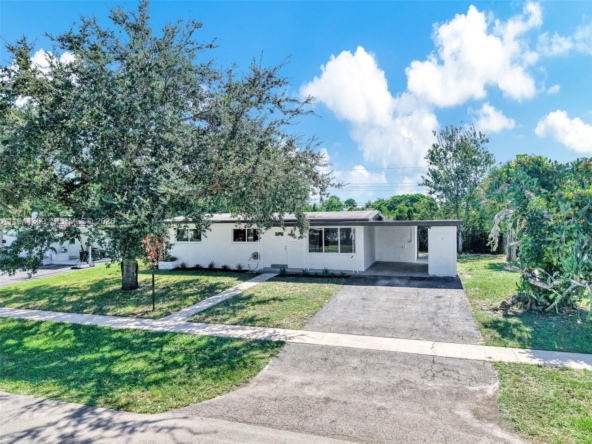 A Vendre_A louer. Annonces immobilieres Miami - Property Residential - A11941309 - A Vendre : 6828 NW 13th St, Plantation FL 33313