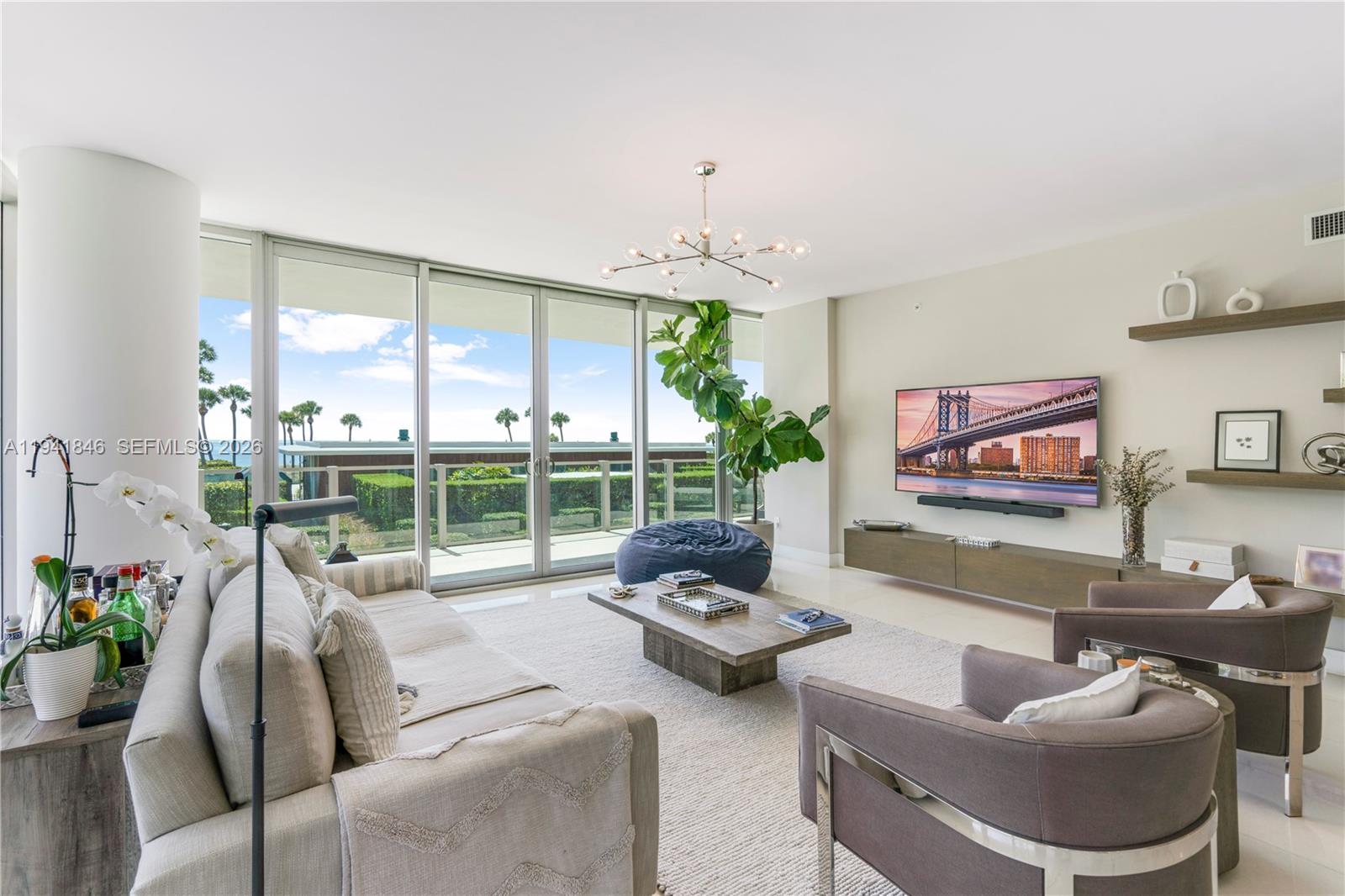 A Vendre_A louer. Annonces immobilieres Miami - Property Residential - A11941846 - A Vendre : 350 Ocean Dr #201N, Key Biscayne FL 33149