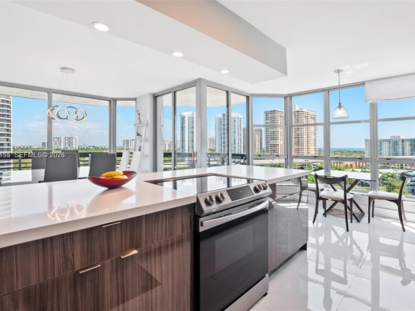 A Vendre_A louer. Annonces immobilieres Miami - Property Residential - A11942165 - A Vendre : 3600 Mystic Pointe Dr #1212, Aventura FL 33180