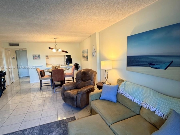 A Vendre_A louer. Annonces immobilieres Miami - Property Residential - A11942640 - A Vendre : 501 E Dania Beach Blvd #1B, Dania Beach FL 33004