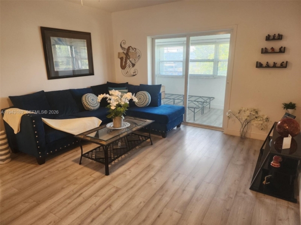 A Vendre_A louer. Annonces immobilieres Miami - Propriété Résidentielle - A11943189 - A Vendre : 1115 LAKE TER #206, Boynton Beach FL 33426