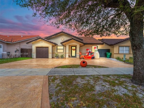 A Vendre_A louer. Annonces immobilieres Miami - Property Residential - A11940800 - A Louer : 15805 SW 79th Ter #0, Miami FL 33193