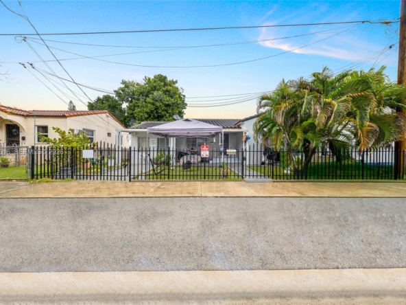 A Vendre_A louer. Annonces immobilieres Miami - Immobilier Résidentiel - A11944616 - A Vendre : 943 SW 9th Ave, Miami FL 33130