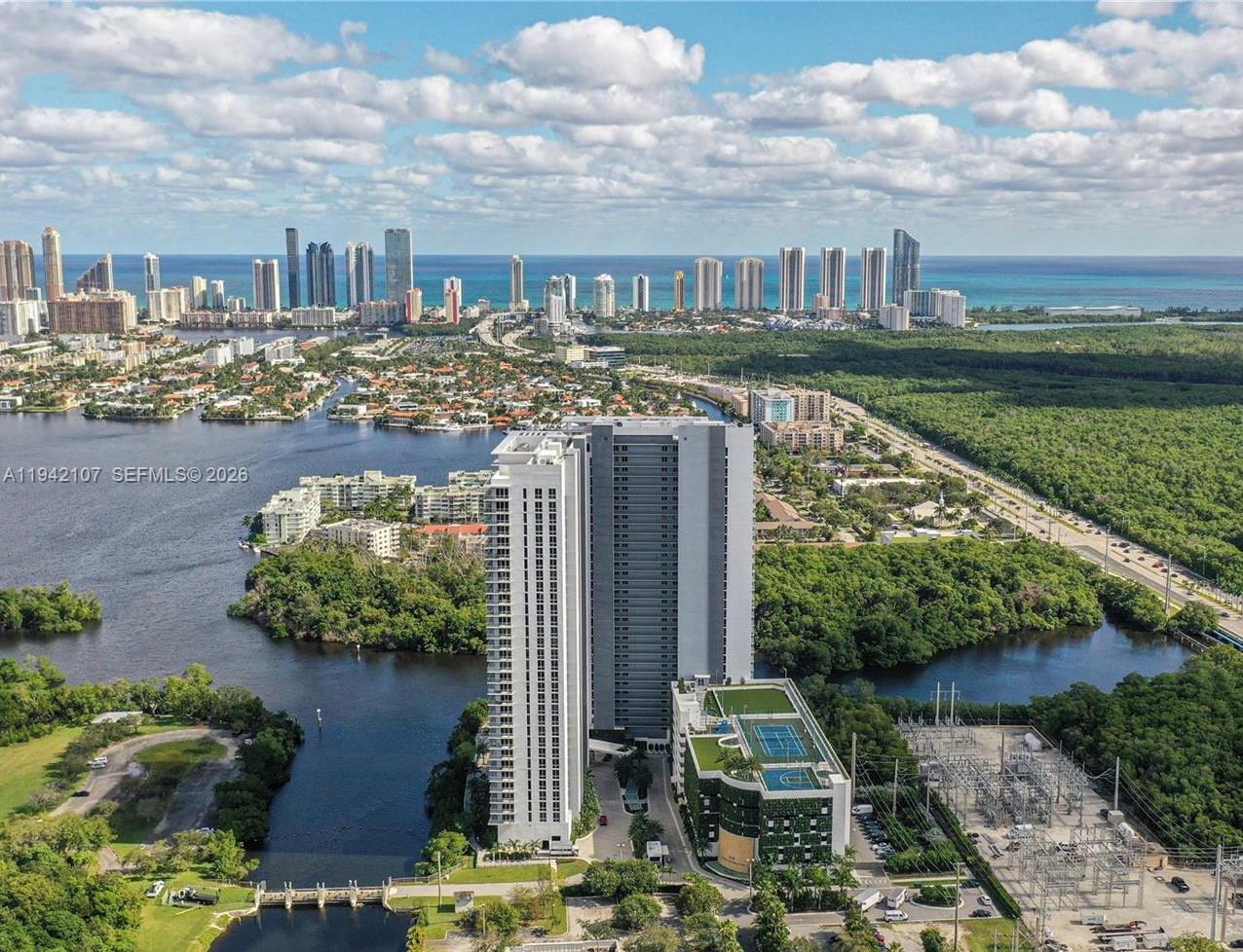 A Vendre_A louer. Annonces immobilieres Miami - Property Residential - A11942107 - A Louer : 16385 Biscayne Blvd #2301, North Miami Beach FL 33160