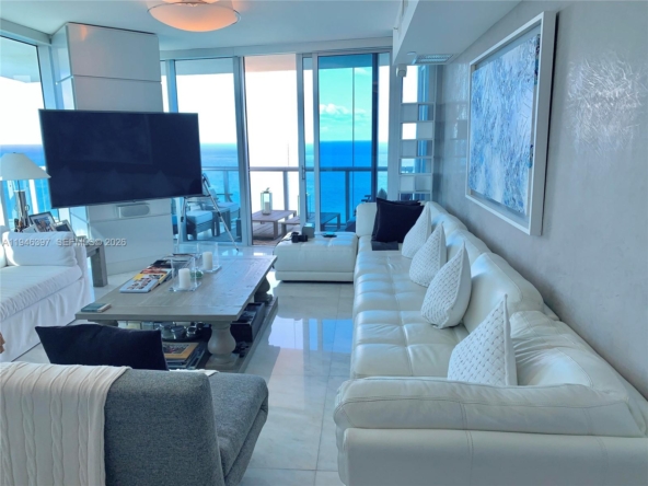 A Vendre_A louer. Annonces immobilieres Miami - Property Residential - A11946397 - A Vendre : 17001 Collins Ave #3808, Sunny Isles Beach FL 33160