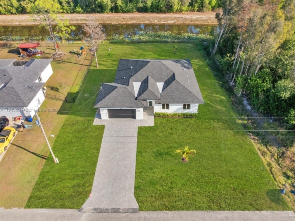 A Vendre_A louer. Annonces immobilieres Miami - Propriété Résidentielle - A11943004 - A Vendre : 337 JOURFERIE RD, Lehigh Acres FL 33974