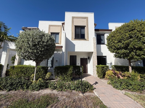 A Vendre_A louer. Annonces immobilieres Miami - Property Residential - A11947628 - A Vendre : 909 NE 211th St, Miami FL 33179