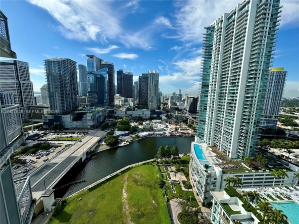 A Vendre_A louer. Annonces immobilieres Miami - Immobilier Résidentiel - A11947828 - A Vendre : 350 S Miami Ave #2912, Miami FL 33130