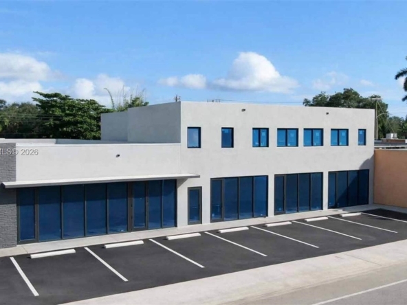 A Vendre_A louer. Annonces immobilieres Miami - Immobilier Résidentiel - A11950622 - Bail Commercial : 8241 NE 2nd Ave, Miami FL 33138