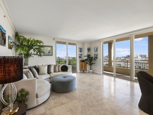 A Vendre_A louer. Annonces immobilieres Miami - Immobilier Résidentiel - A11950967 - A Vendre : 90 Alton Rd #811, Miami Beach FL 33139