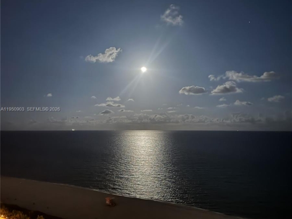 A Vendre_A louer. Annonces immobilieres Miami - Immobilier Résidentiel - A11950903 - A Vendre : 2555 Collins Ave #1901, Miami Beach FL 33140