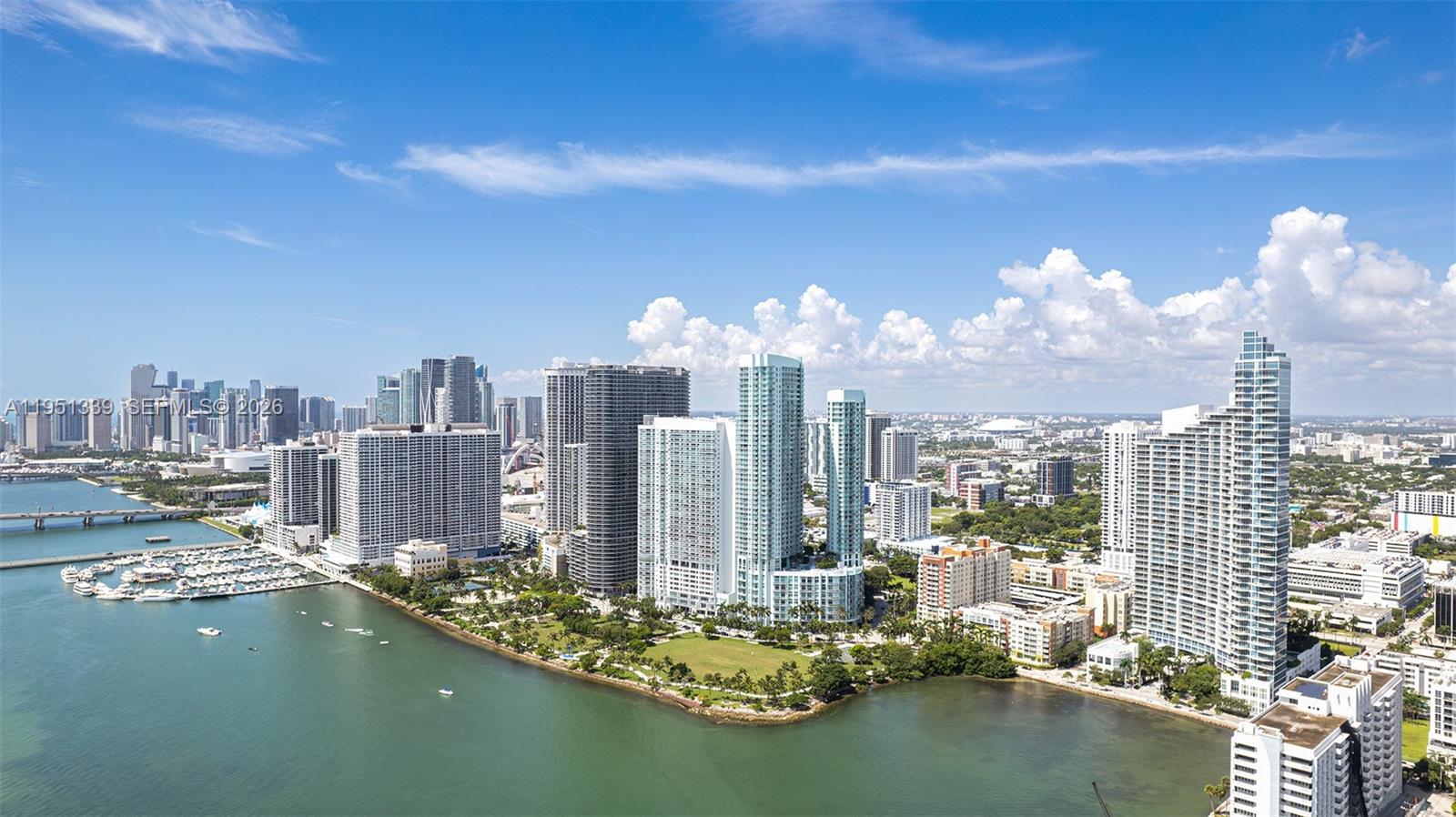 A Vendre_A louer. Annonces immobilieres Miami - Property Residential - A11951339 - A Vendre : 1900 N BAYSHORE DR, Miami FL 33132
